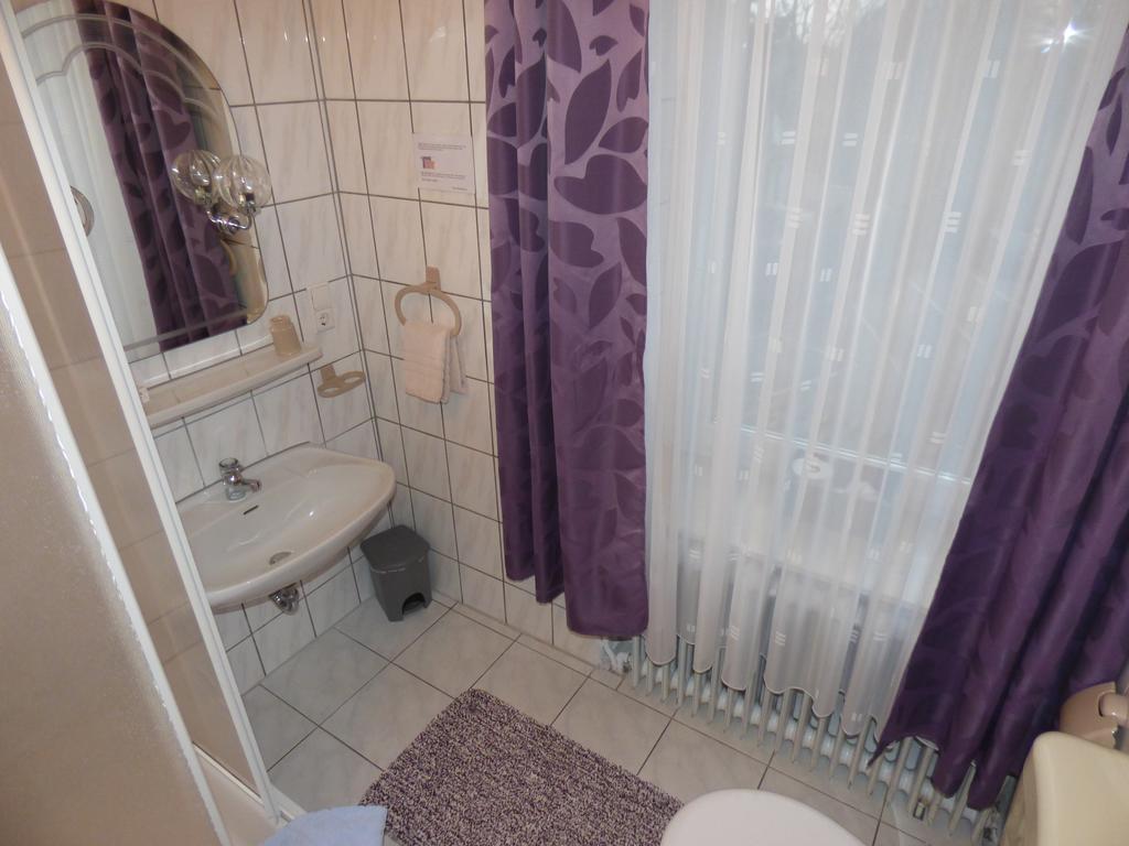 Hotel Diele Detmold Oda fotoğraf